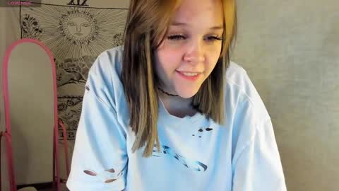 Snapshot of maryshiotta chatting on 03.05.25 Mary online show from 03.05.25