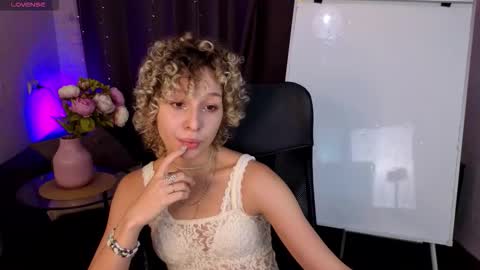 Snapshot of marywahlberg chatting on 10.27.25 Mary online show from 10.27.25