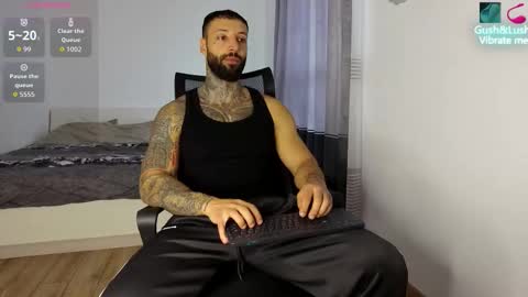 Snapshot of masculineguy69 chatting on 10.23.25 masculineguy69 online show from 10.23.25