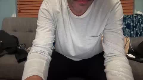 Snapshot of masculinehole chatting on 10.14.25 Masculine Hole online show from 10.14.25