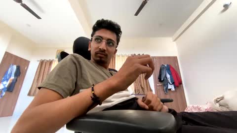 Snapshot of maskboyz2004 chatting on 12.08.24 Mask Boy online show from 12.08.24