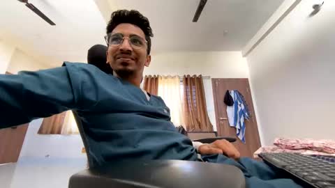 Snapshot of maskboyz2004 chatting on 12.11.24 Mask Boy online show from 12.11.24