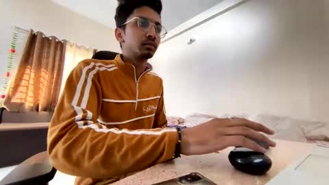 Snapshot of maskboyz2004 chatting on 12.17.24 Mask Boy online show from 12.17.24