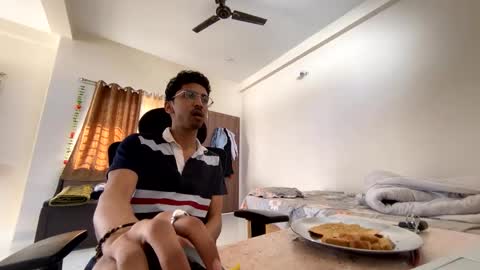 Snapshot of maskboyz2004 chatting on 01.20.25 Mask Boy online show from 01.20.25