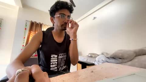 Snapshot of maskboyz2004 chatting on 02.13.25 Mask Boy online show from 02.13.25