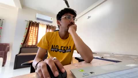 Snapshot of maskboyz2004 chatting on 03.08.25 Mask Boy online show from 03.08.25