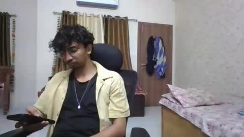 Snapshot of maskboyz2004 chatting on 09.26.25 Mask Boy online show from 09.26.25