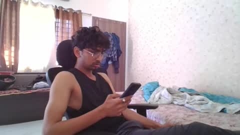 Snapshot of maskboyz2004 chatting on 10.01.25 Mask Boy online show from 10.01.25