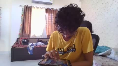 Snapshot of maskboyz2004 chatting on 10.02.25 Mask Boy online show from 10.02.25