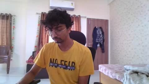 Snapshot of maskboyz2004 chatting on 10.03.25 Mask Boy online show from 10.03.25