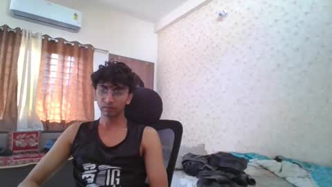 Snapshot of maskboyz2004 chatting on 10.15.25 Mask Boy online show from 10.15.25