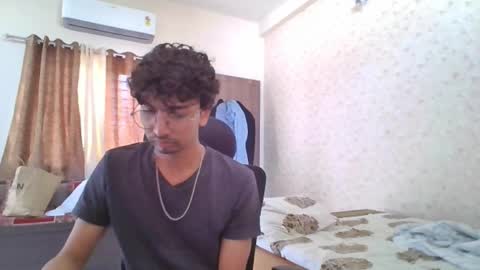 Snapshot of maskboyz2004 chatting on 10.21.25 Mask Boy online show from 10.21.25