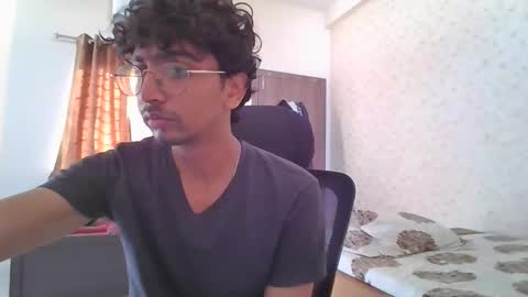 Snapshot of maskboyz2004 chatting on 10.22.25 Mask Boy online show from 10.22.25