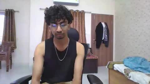 Snapshot of maskboyz2004 chatting on 10.26.25 Mask Boy online show from 10.26.25