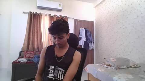 Snapshot of maskboyz2004 chatting on 11.08.25 Mask Boy online show from 11.08.25