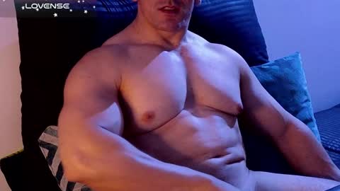 Snapshot of masked_bodybuilder chatting on 12.14.24 masked_bodybuilder online show from 12.14.24