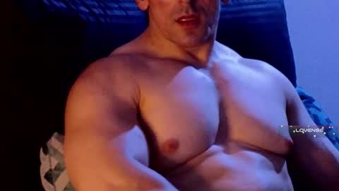 Snapshot of masked_bodybuilder chatting on 02.12.25 masked_bodybuilder online show from 02.12.25