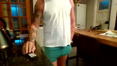 Masked Masturbation Couple online show from 10.09.25