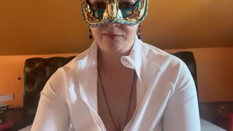 Snapshot of maskedflirt3 chatting on 04.09.26 maskedflirt3 online show from 04.09.26