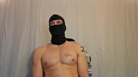 Snapshot of maskedyogaman chatting on 02.19.26 maskedyogaman online show from 02.19.26