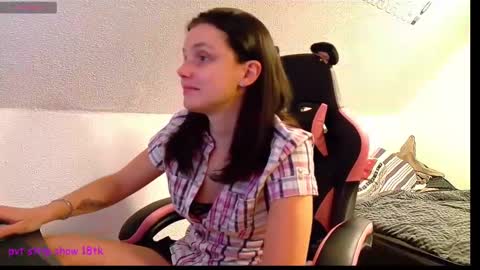 Snapshot of massageofyourlife chatting on 02.21.25 Queeny Kathy  Online at 2030 MEZ Sunday  Wednesday online show from 02.21.25