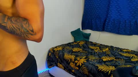 Snapshot of massatgeserotics chatting on 01.10.25 I Am Odin online show from 01.10.25