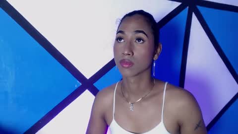 Snapshot of massielhot chatting on 10.02.25 massielhot online show from 10.02.25