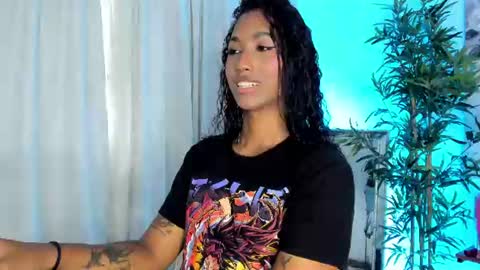 Snapshot of massielhot chatting on 06.18.26 massielhot online show from 06.18.26