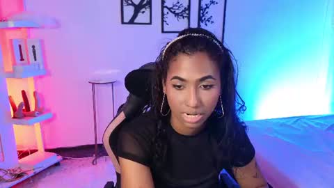 Snapshot of massielhot chatting on 07.18.26 massielhot online show from 07.18.26