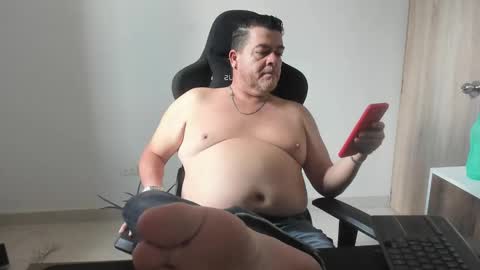 Snapshot of massimo_danger chatting on 10.21.25 massimo_danger online show from 10.21.25