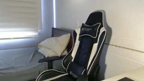 Snapshot of massimo_jiovano chatting on 12.07.24 massimo online show from 12.07.24