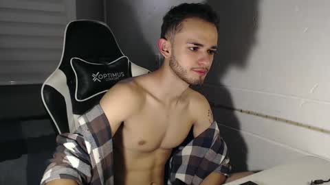 Snapshot of massimo_jiovano chatting on 03.11.25 massimo online show from 03.11.25