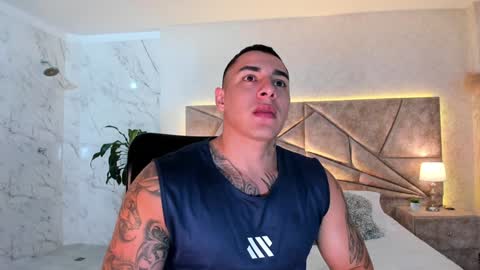 Snapshot of massimocontie_ chatting on 12.03.24 Massimo Contie online show from 12.03.24