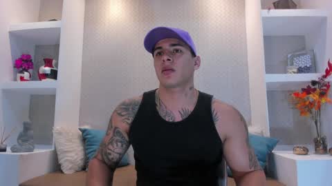 Snapshot of massimocontie_ chatting on 12.17.24 Massimo Contie online show from 12.17.24