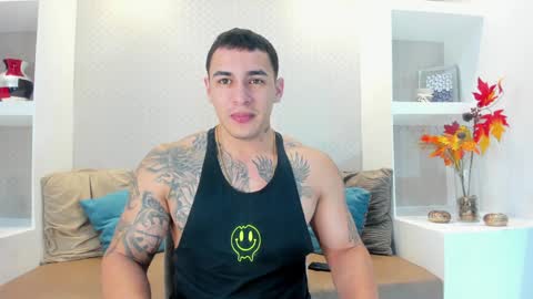 Snapshot of massimocontie_ chatting on 01.04.25 Massimo Contie online show from 01.04.25