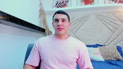 Snapshot of massimocontie_ chatting on 01.12.25 Massimo Contie online show from 01.12.25