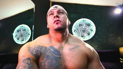 massimowalton2 online show from 11.16.25