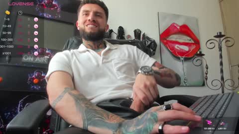Snapshot of master_steven_01 chatting on 12.19.24 steven online show from 12.19.24