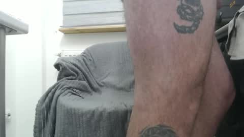 Snapshot of masterbigcock25 chatting on 10.19.25 FOLLOW ME ON more material many video cum online show from 10.19.25