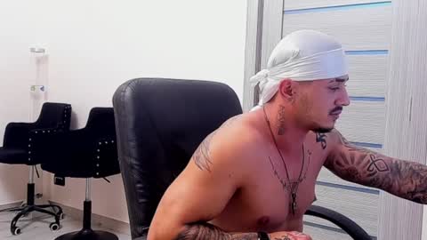 Snapshot of masterchris12 chatting on 12.02.24 masterchris12 online show from 12.02.24