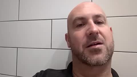 Snapshot of masterclass69er chatting on 11.27.25 Bob online show from 11.27.25