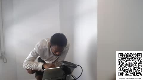 Snapshot of masterdomfuck chatting on 01.25.25 Masterdomfuck online show from 01.25.25