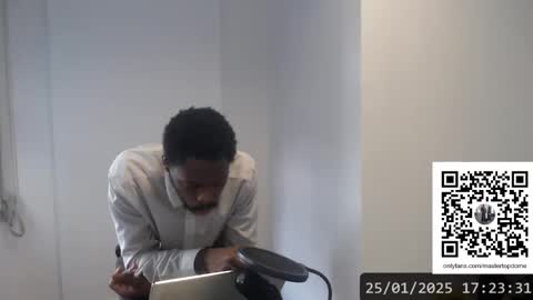 Snapshot of masterdomfuck chatting on 01.25.25 Masterdomfuck online show from 01.25.25