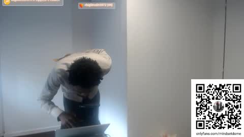 Snapshot of masterdomfuck chatting on 09.28.25 Masterdomfuck online show from 09.28.25