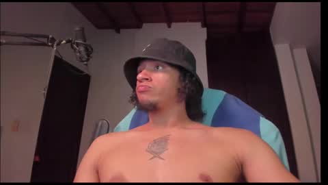 Juan Independent Model online show from 02.20.25