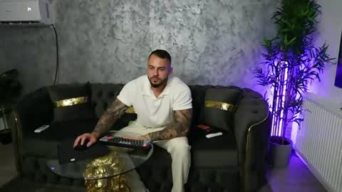 Snapshot of masterkingmuscle chatting on 07.12.26 masterkingmuscle online show from 07.12.26