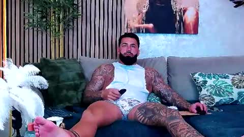 Snapshot of masterkingofmuscle chatting on 06.30.26 masterkingofmuscle online show from 06.30.26