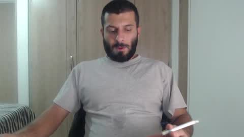 Snapshot of masterofinfatuation chatting on 12.12.24   online show from 12.12.24