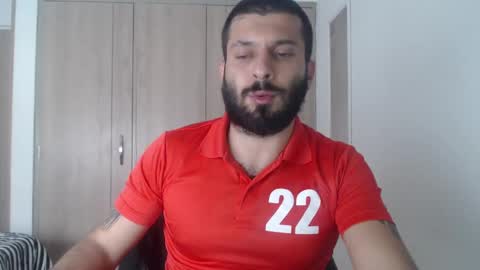 Snapshot of masterofinfatuation chatting on 12.12.24   online show from 12.12.24