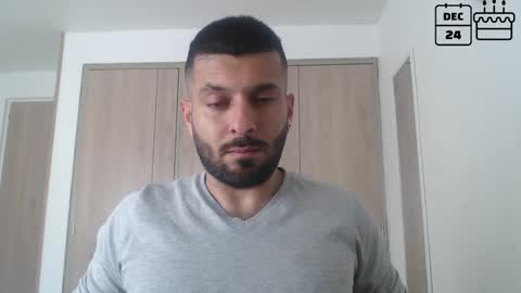 Snapshot of masterofinfatuation chatting on 12.20.24   online show from 12.20.24